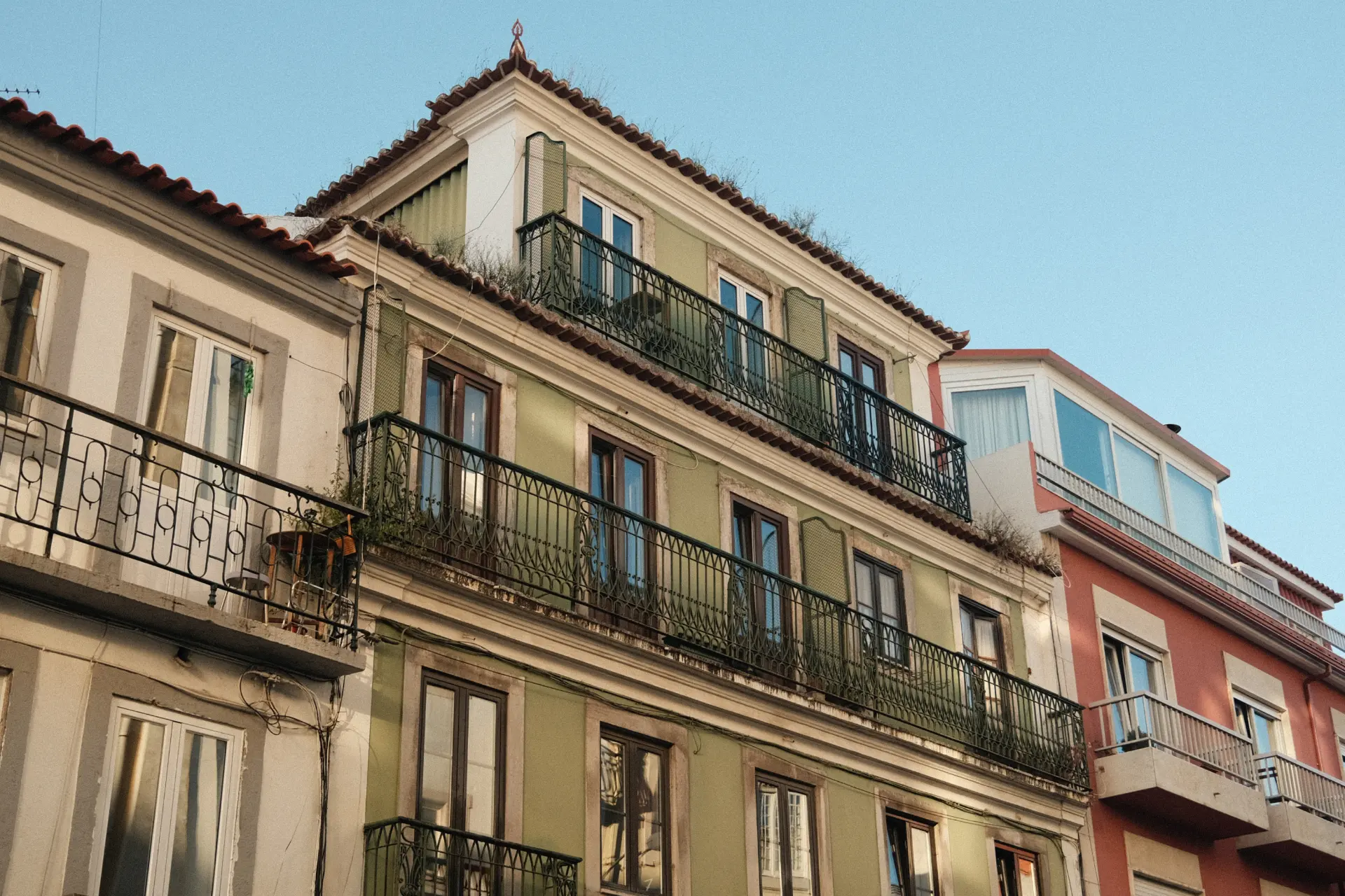 How to spend 48 Hours in Lisbon cover